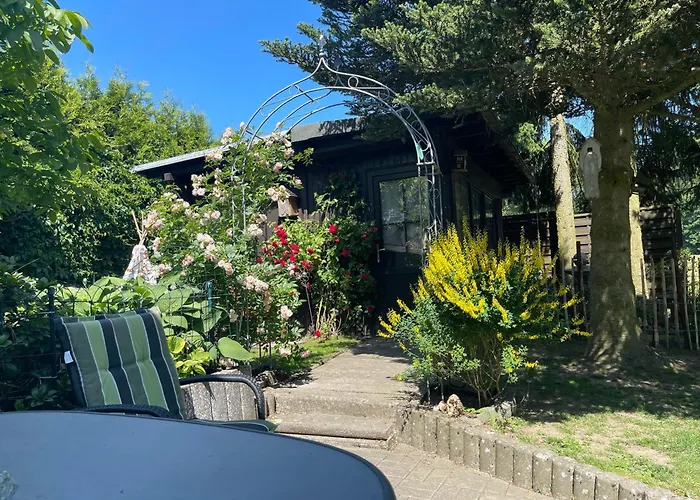 松呐黒木膳食公寓酒店 3*