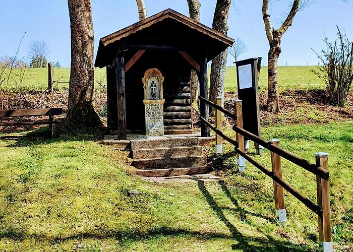 松呐黒木膳食公寓酒店 3*